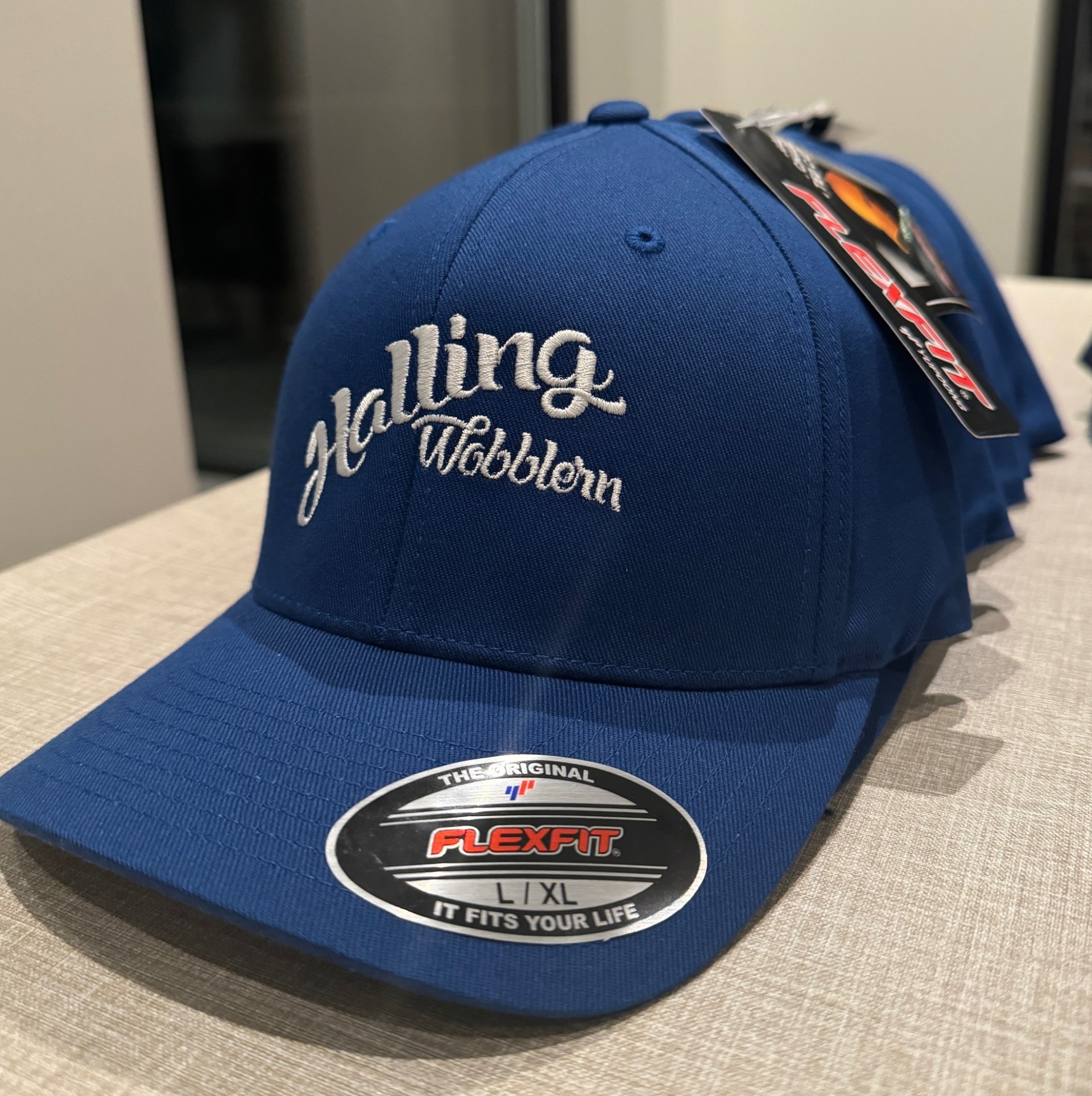 Caps