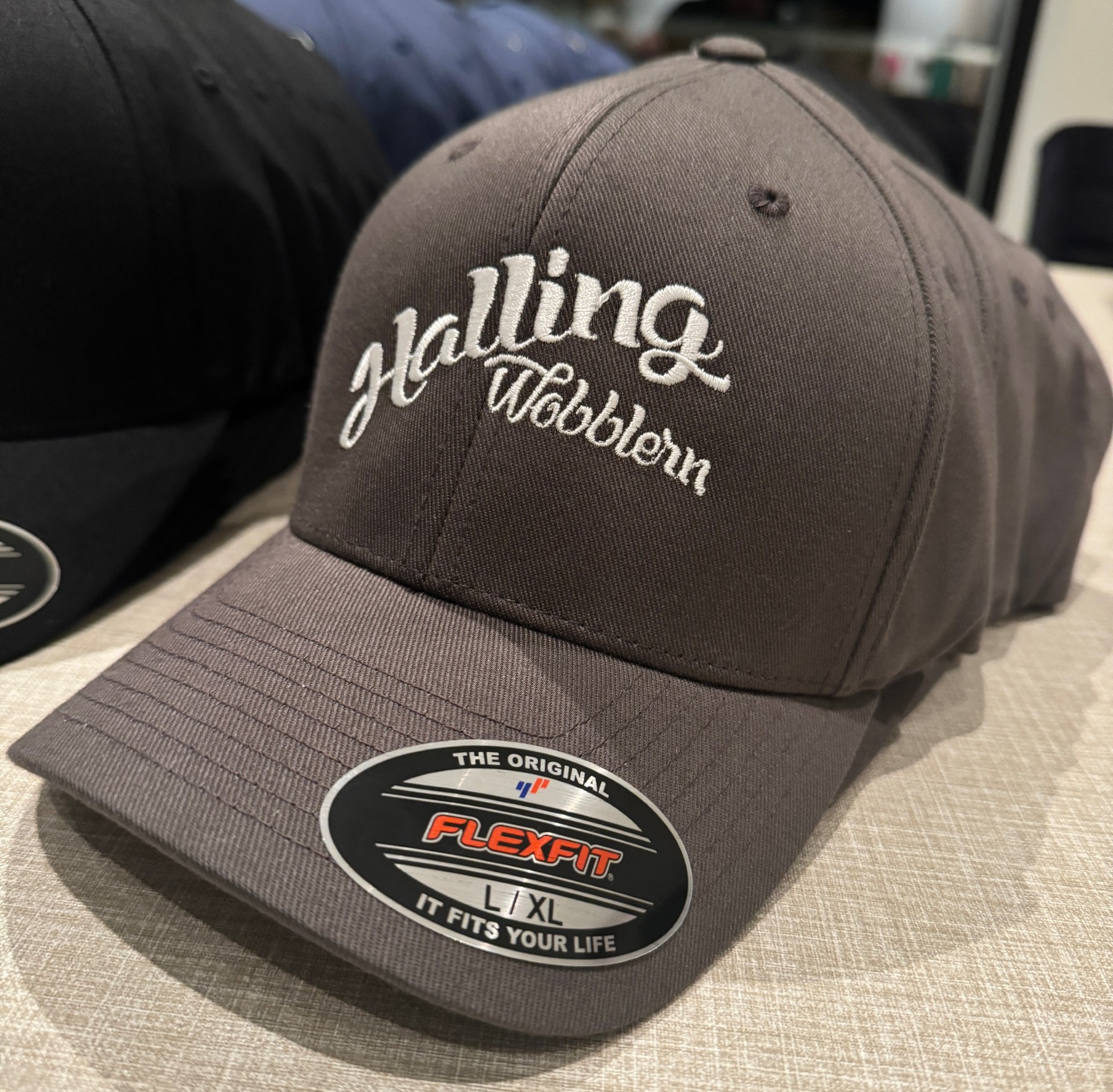Caps